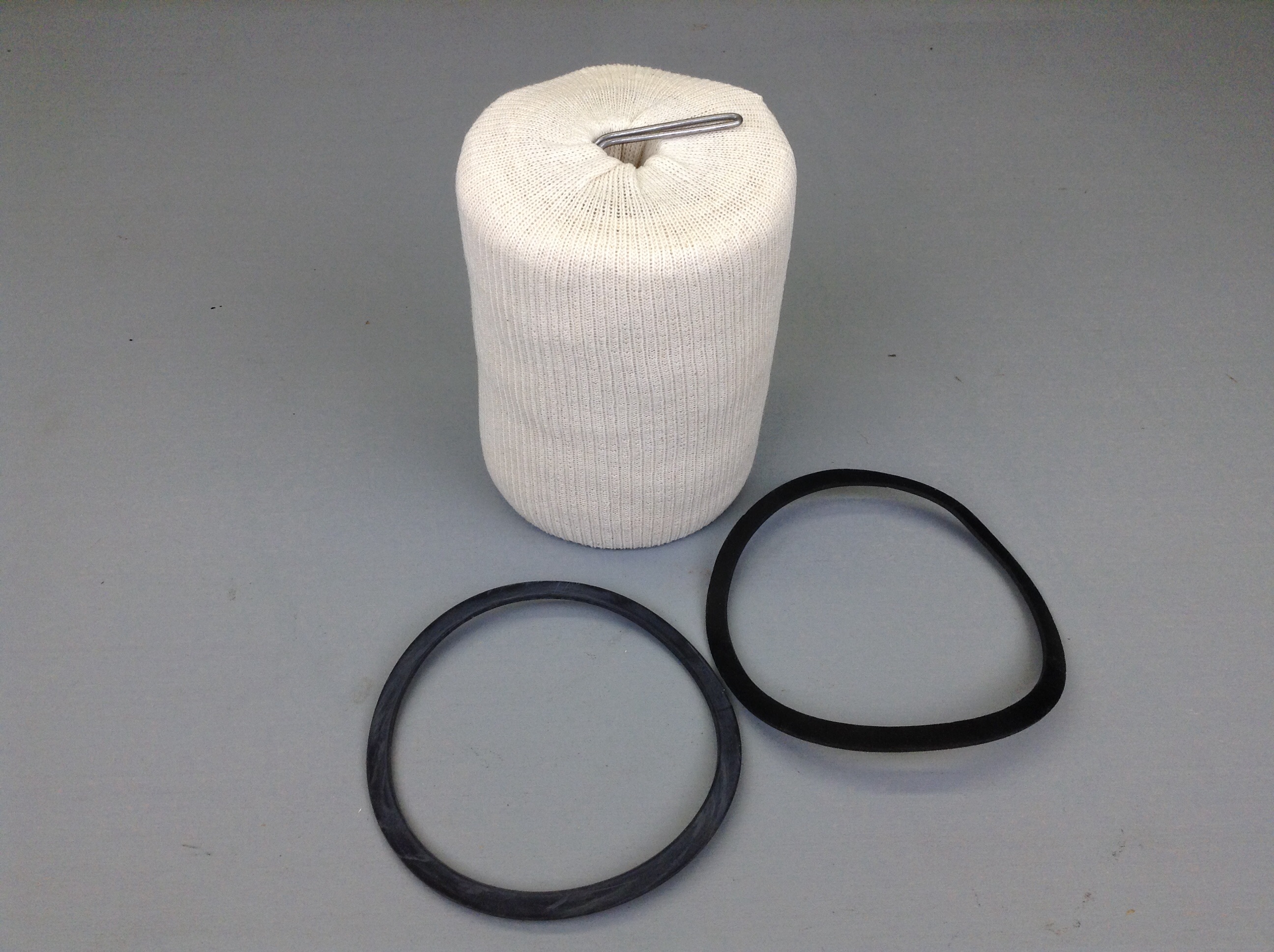 Sock Oil Filter 220 240 SD BD Engines IH Scout