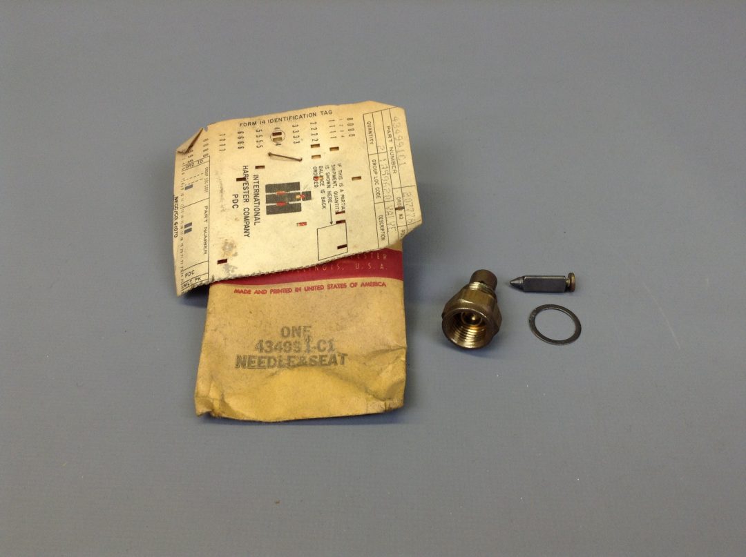 NOS HOLLEY CARB NEEDLE AND SEAT 434991C1 IH Scout