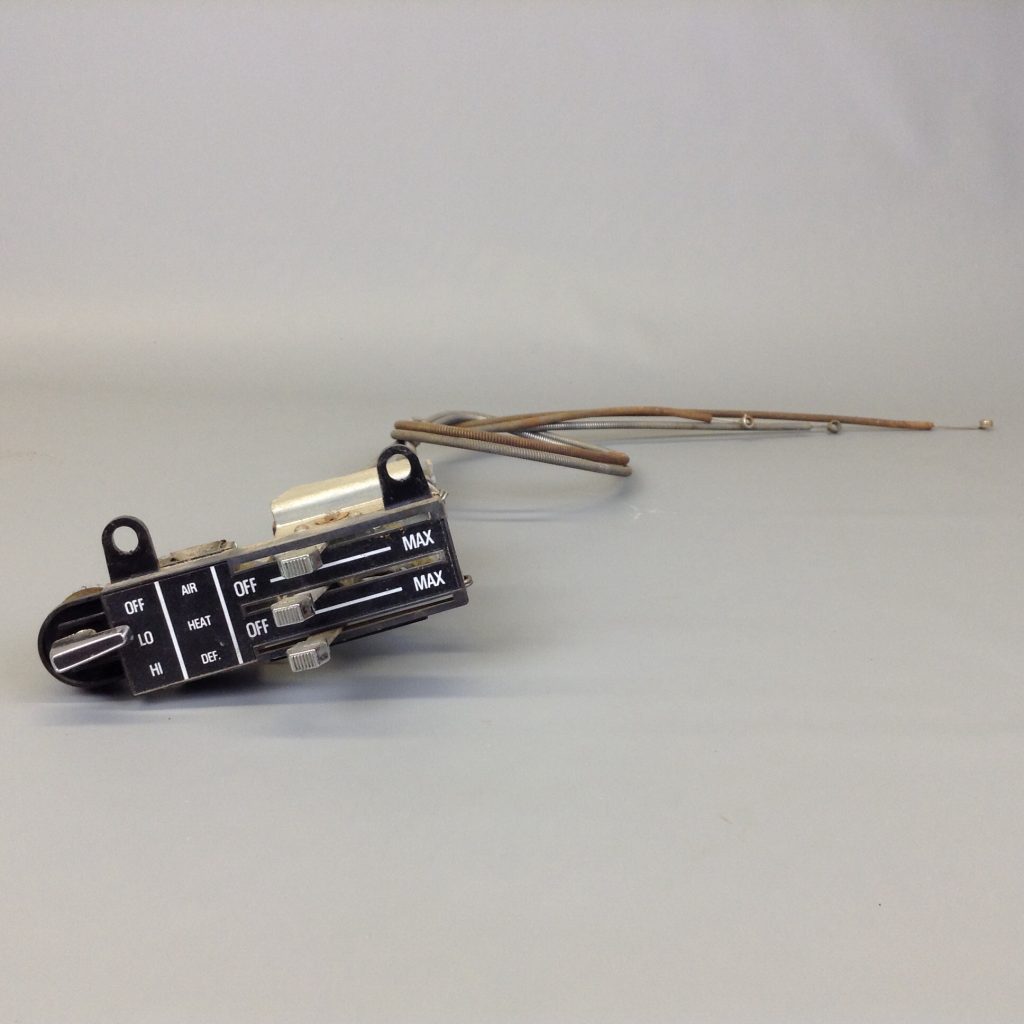 SCOUT II HEATER CONTROL USED IH Scout