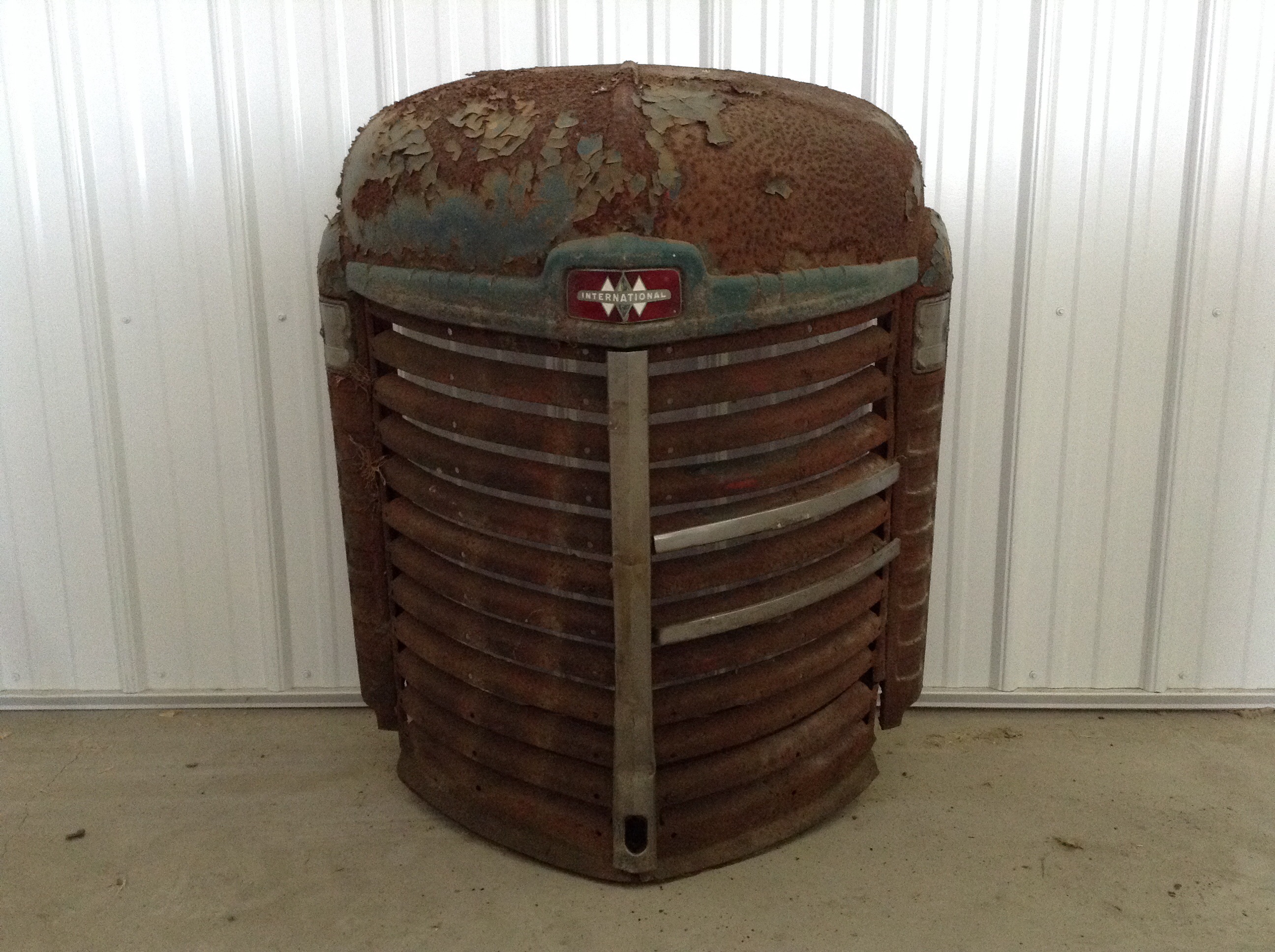 K KB Series 612 front grille shell 1940's IH Scout