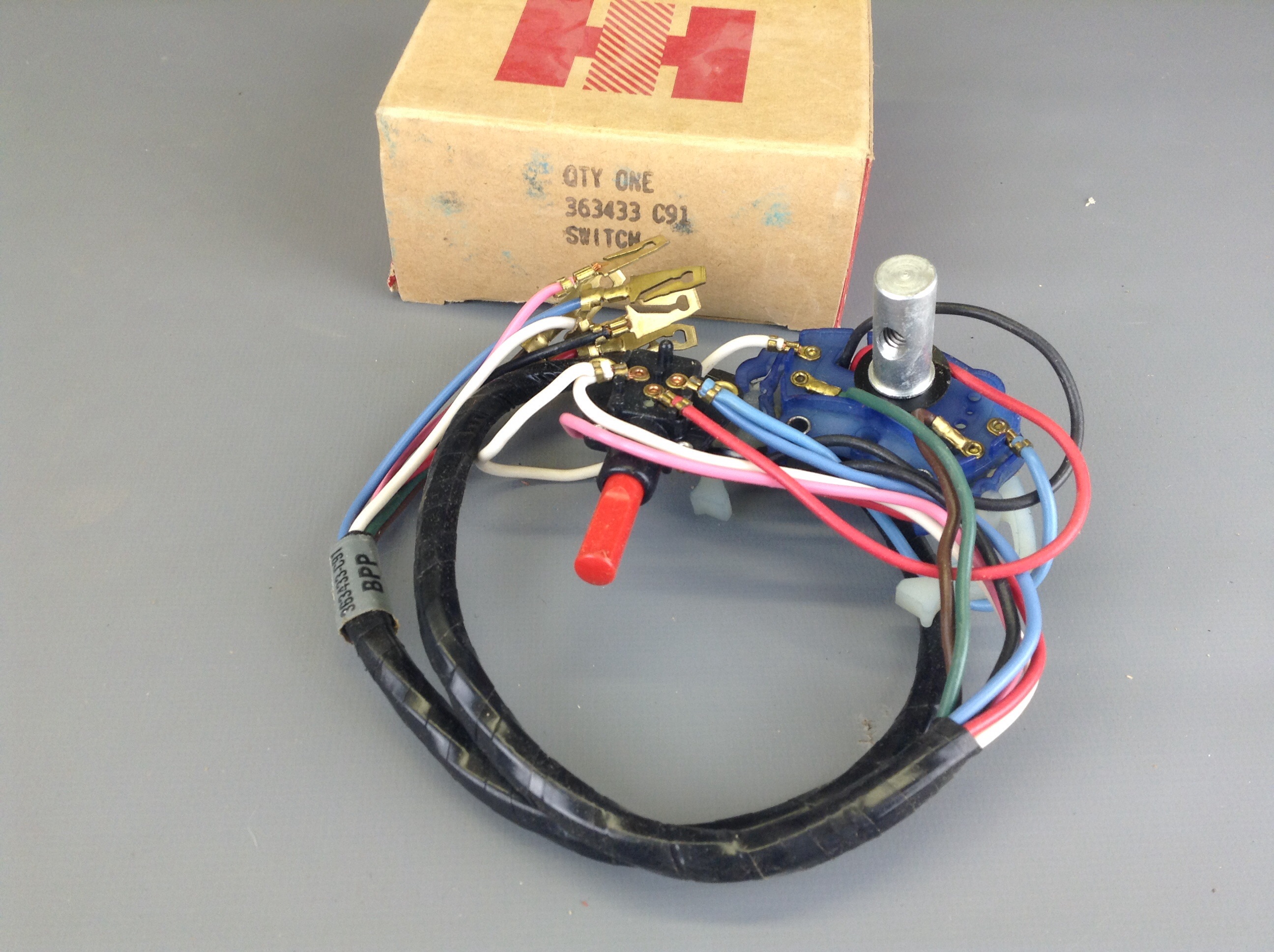 NOS turn signal switch 363433C91 IH Scout