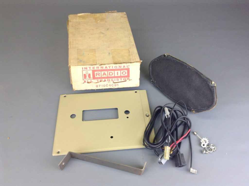 NOS Radio installation kit - IH Scout