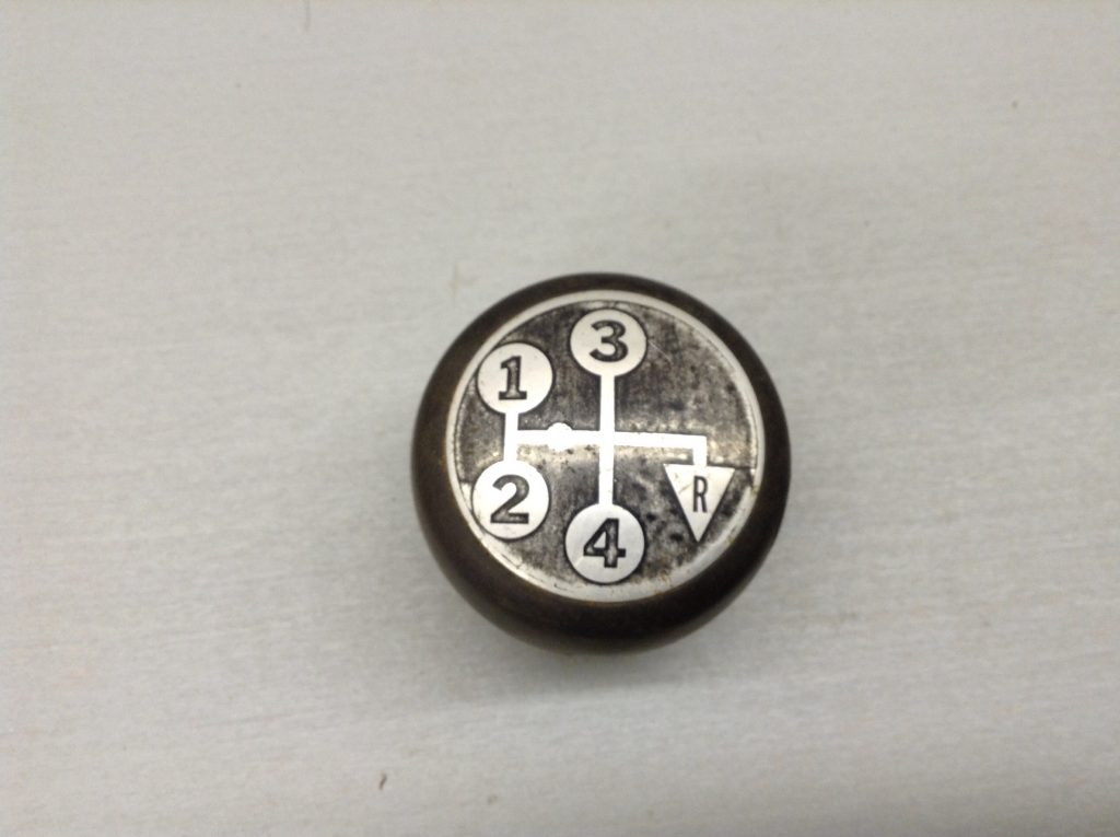 Four speed transmission shift knob, Scout II, 6975 pickup, Travelall